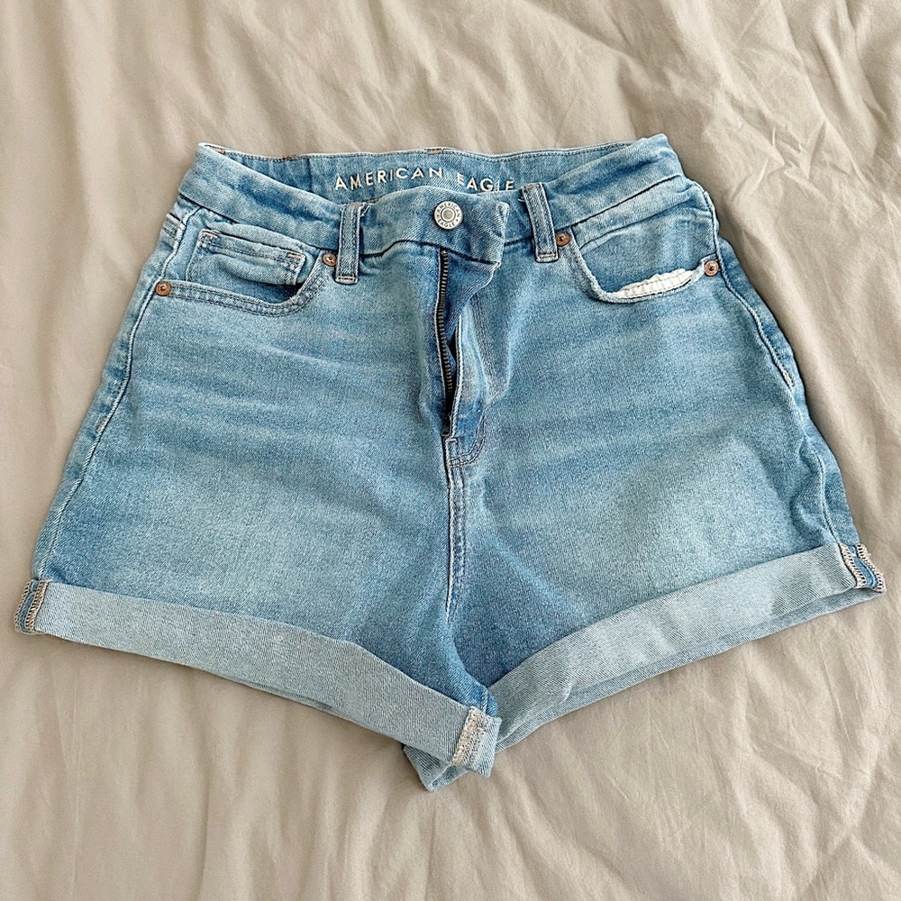 American Eagle Curvy Mom Shorts Size 2